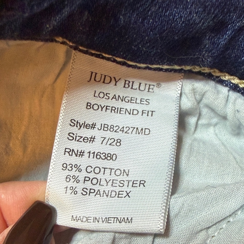 Judy Blue - Heavily Distressed Boyfriend Blue Jeans - Size 7/28 - Picture 6 of 7